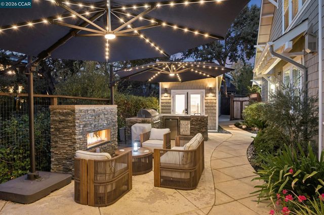 3742 Old Blackhawk Rd, Danville, CA 94506