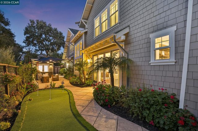 3742 Old Blackhawk Rd, Danville, CA 94506