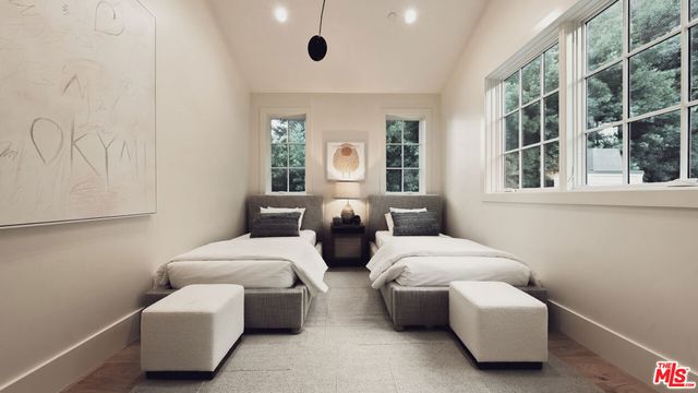 1507 N Bundy Drive, Los Angeles, CA 90049