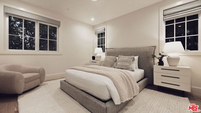 1507 N Bundy Drive, Los Angeles, CA 90049