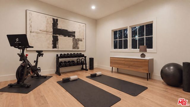 1507 N Bundy Drive, Los Angeles, CA 90049