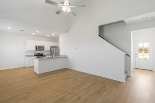 124 Desert Hare DR, Jarrell, TX 76537