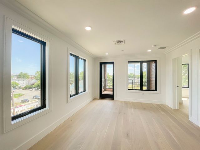 50 Leo M. Birmingham Pkwy 409, Boston, MA 02135