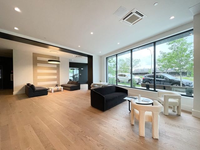 50 Leo M. Birmingham Pkwy 409, Boston, MA 02135