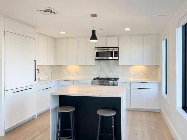 50 Leo M. Birmingham Pkwy 409, Boston, MA 02135