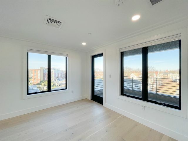 50 Leo M. Birmingham Pkwy 409, Boston, MA 02135