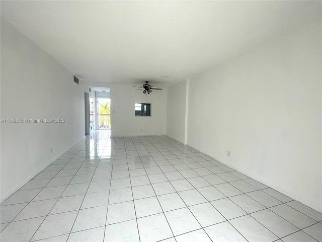 620 NE 12th Ave 406, Hallandale Beach, FL 33009
