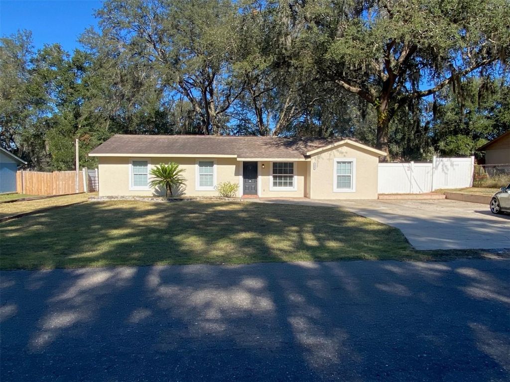 11585 SE 129TH LANE, Ocklawaha, FL 32179