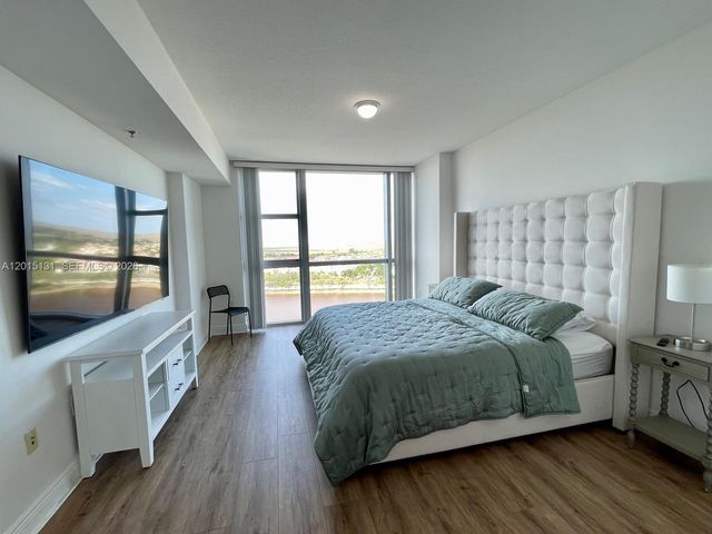 2681 N Flamingo Rd 2004S, Sunrise, FL 33323