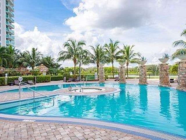 2681 N Flamingo Rd 2004S, Sunrise, FL 33323