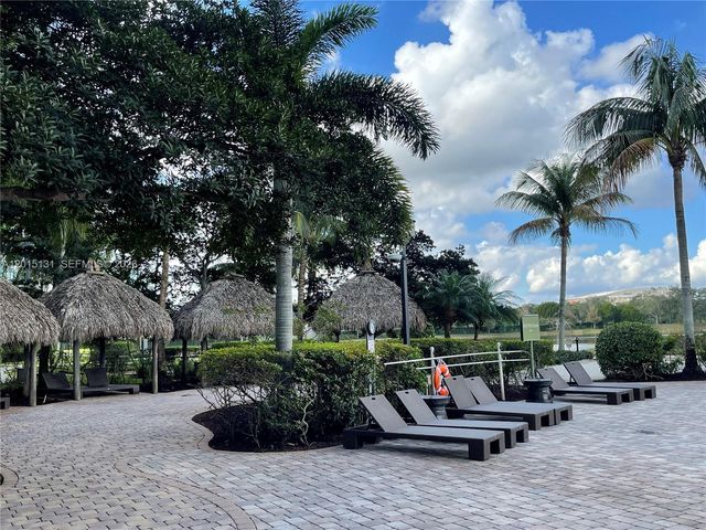 2681 N Flamingo Rd 2004S, Sunrise, FL 33323