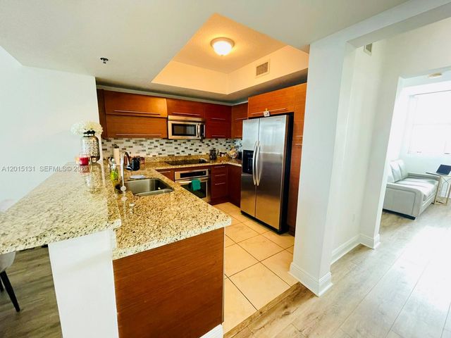 2681 N Flamingo Rd 2004S, Sunrise, FL 33323
