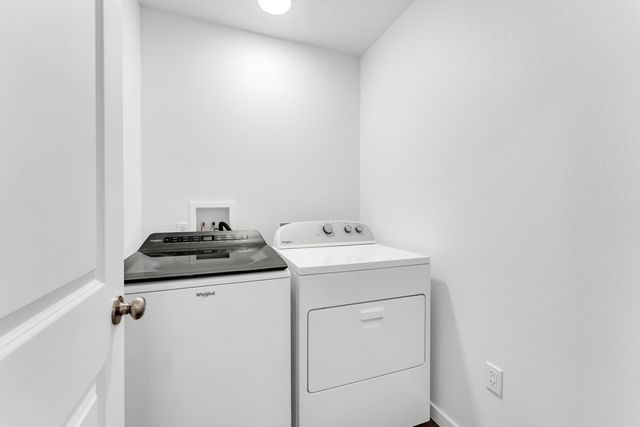 3905 E Linden Lane, Brookline, MO 65619