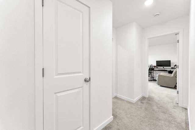 3905 E Linden Lane, Brookline, MO 65619