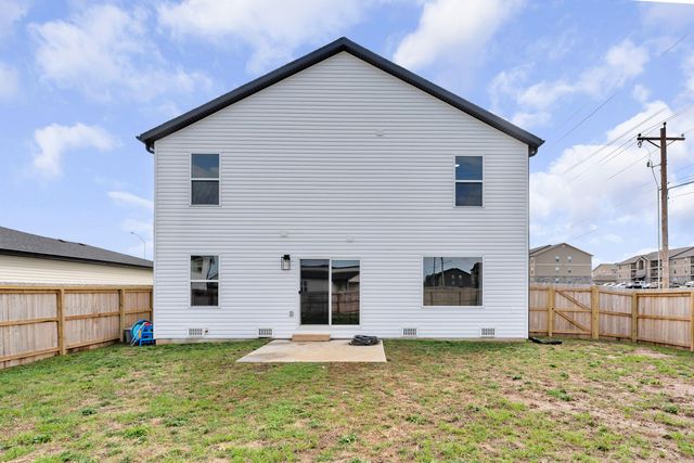 3905 E Linden Lane, Brookline, MO 65619