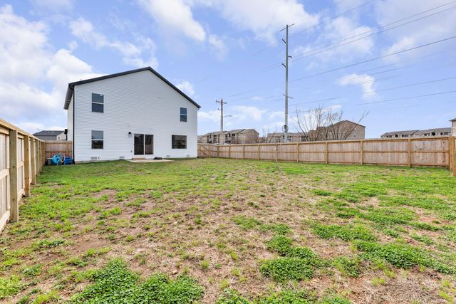 3905 E Linden Lane, Brookline, MO 65619