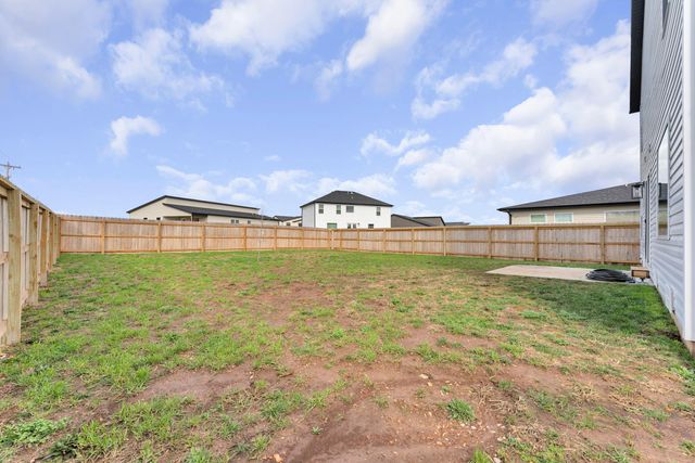 3905 E Linden Lane, Brookline, MO 65619