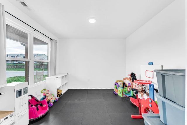 3905 E Linden Lane, Brookline, MO 65619