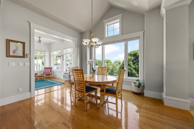 6706 Cedar View Court NE, Cedar Rapids, IA 52411