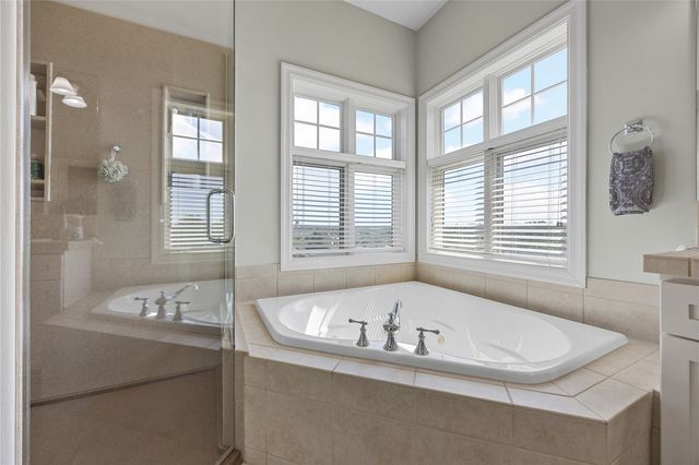 6706 Cedar View Court NE, Cedar Rapids, IA 52411