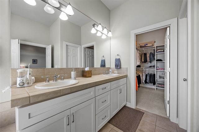 6706 Cedar View Court NE, Cedar Rapids, IA 52411