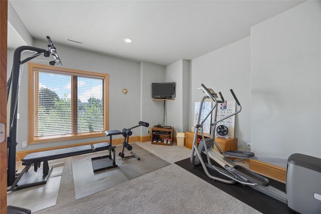 6706 Cedar View Court NE, Cedar Rapids, IA 52411