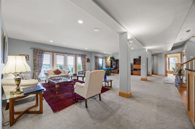 6706 Cedar View Court NE, Cedar Rapids, IA 52411
