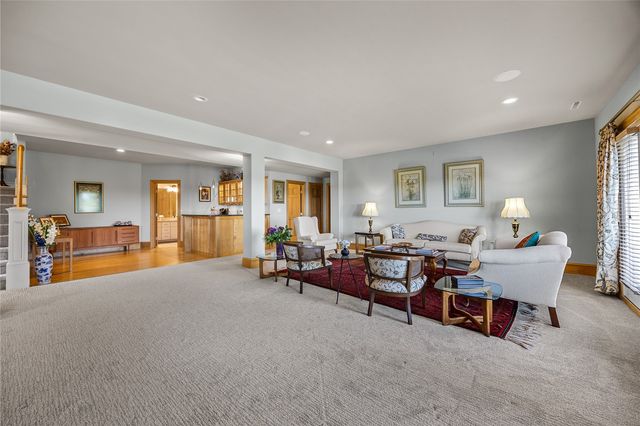 6706 Cedar View Court NE, Cedar Rapids, IA 52411