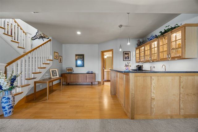 6706 Cedar View Court NE, Cedar Rapids, IA 52411