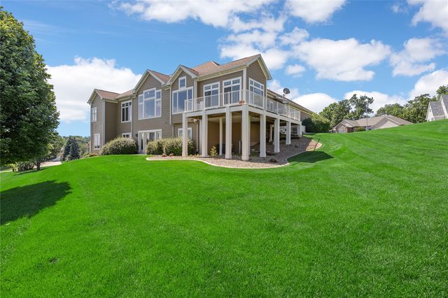 6706 Cedar View Court NE, Cedar Rapids, IA 52411