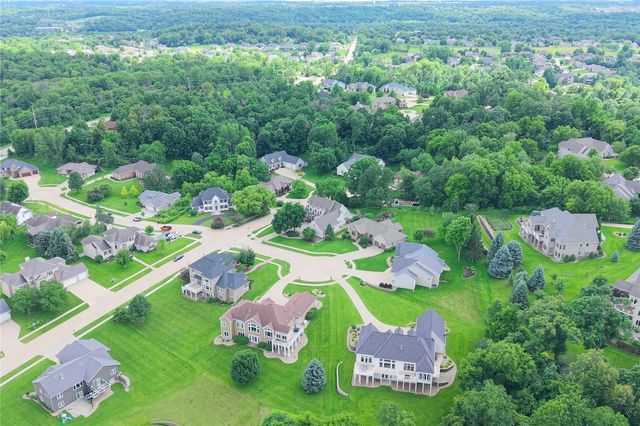 6706 Cedar View Court NE, Cedar Rapids, IA 52411