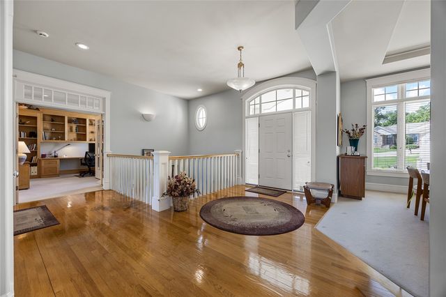 6706 Cedar View Court NE, Cedar Rapids, IA 52411