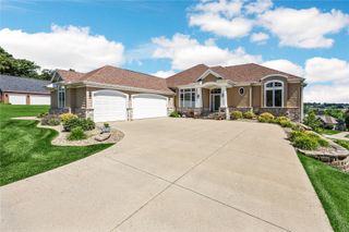 6706 Cedar View Court NE, Cedar Rapids, IA 52411