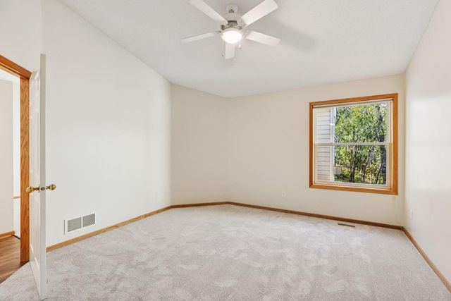 2137 Albemarle Court N, Roseville, MN 55113