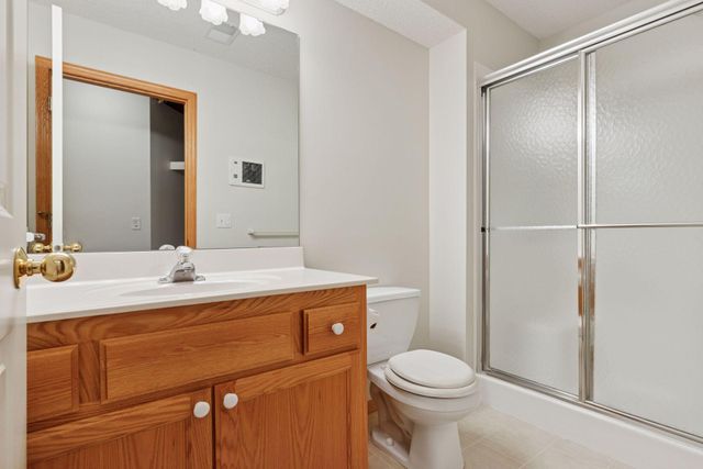 2137 Albemarle Court N, Roseville, MN 55113