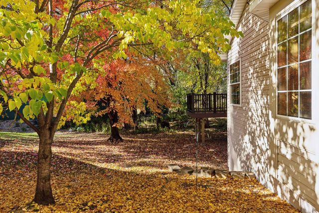 2137 Albemarle Court N, Roseville, MN 55113