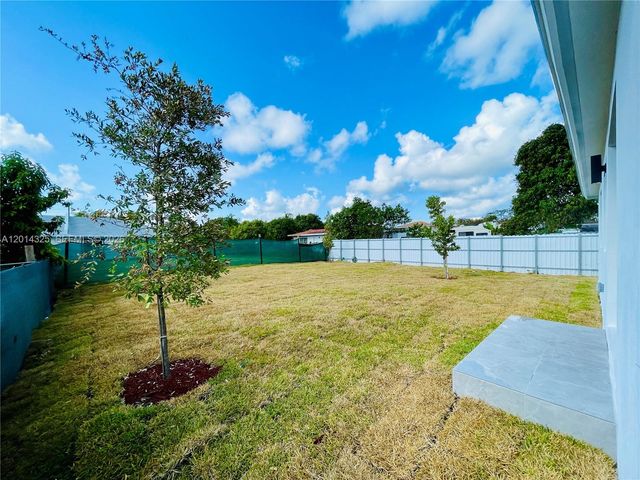 12132 SW 218 St 12132, Miami, FL 33170