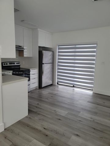 12132 SW 218 St 12132, Miami, FL 33170