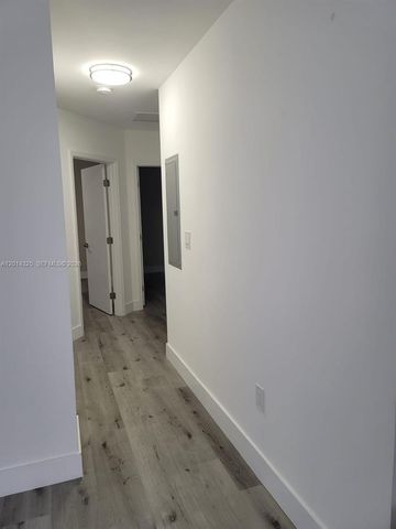 12132 SW 218 St 12132, Miami, FL 33170