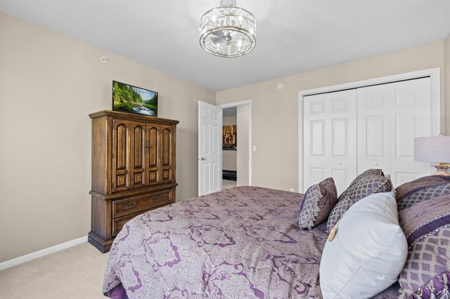 14046 53rd Avenue N, Plymouth, MN 55446
