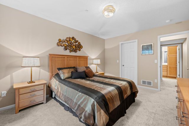 14046 53rd Avenue N, Plymouth, MN 55446