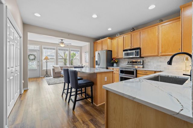 14046 53rd Avenue N, Plymouth, MN 55446