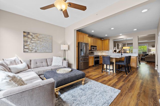 14046 53rd Avenue N, Plymouth, MN 55446