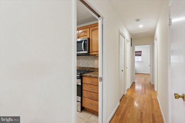 11712 SEVEN LOCKS RD, Potomac, MD 20854