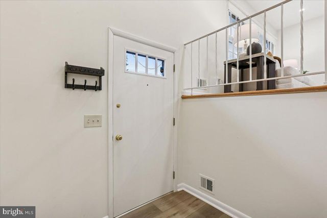 11712 SEVEN LOCKS RD, Potomac, MD 20854