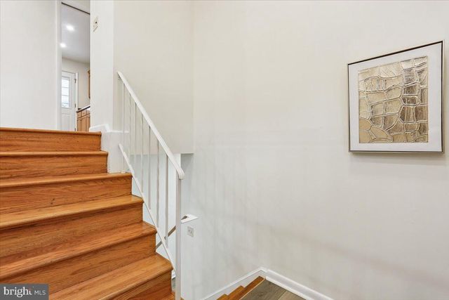 11712 SEVEN LOCKS RD, Potomac, MD 20854