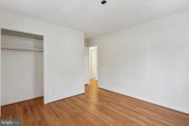 11712 SEVEN LOCKS RD, Potomac, MD 20854