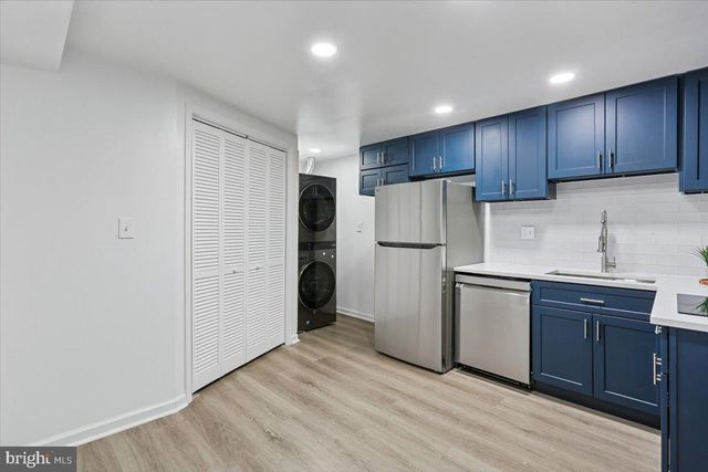 11712 SEVEN LOCKS RD, Potomac, MD 20854