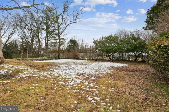 11712 SEVEN LOCKS RD, Potomac, MD 20854