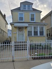89-28 204 Street, Hollis, NY 11423